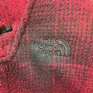 The North Face Women's Sweater - Deep Red